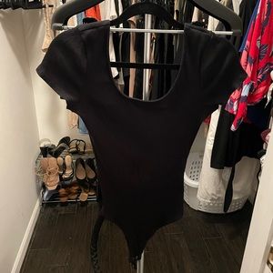 Express Ribbed bodysuit in black size M